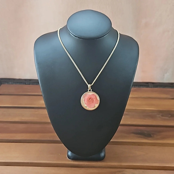 Rose Pendant Necklace - Picture 1 of 8